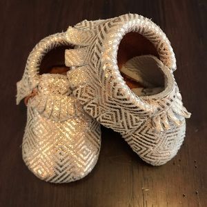 EUC Freshly Picked fringe moccasins